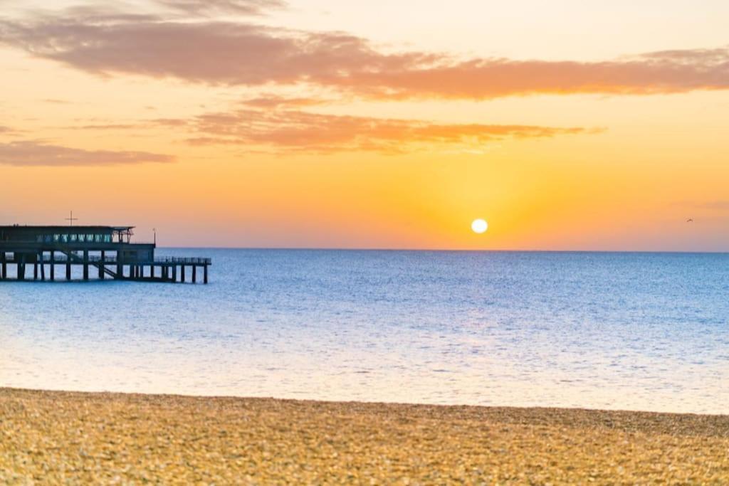 Front Line Chalet With Open Sea Views & Swimming Pool In Kingsdown No14 Villa Luaran gambar